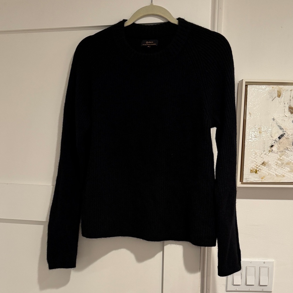 Classic Black cashmere Crewneck Sweater